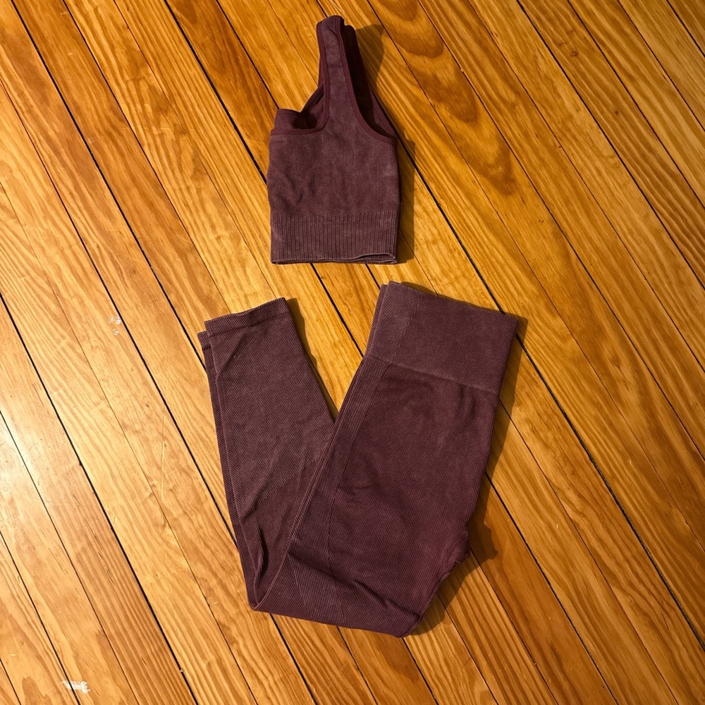 JoyLab Maroon Workout Set - Picture 3 of 4